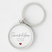Personalized Engagement Date White Heart Script キーホルダー (正面)