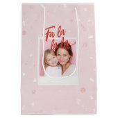 Personalized Fa La La La Pink Christmas Photo ミディアムペーパーバッグ (裏面)