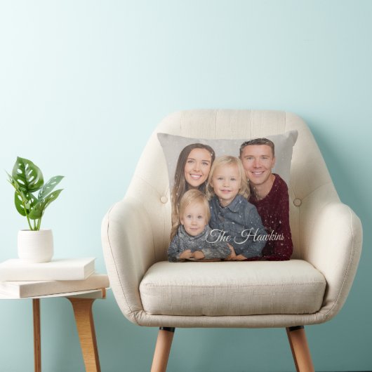 Personalized Family Throw Pillow – Photo & Name クッション (椅子)