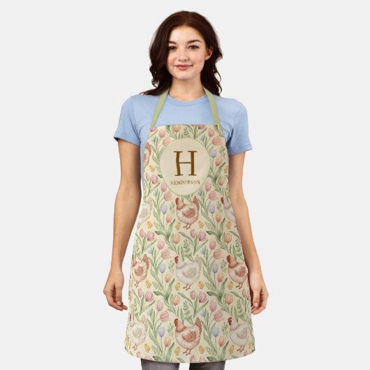 Personalized Farmhouse Monogram Apron エプロン (着用した状態)