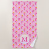 Personalized Feminist Pink ビーチタオル (正面)