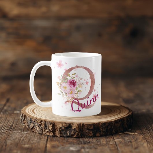 Personalized Floral Initial Mug – Letter Q コーヒーマグカップ