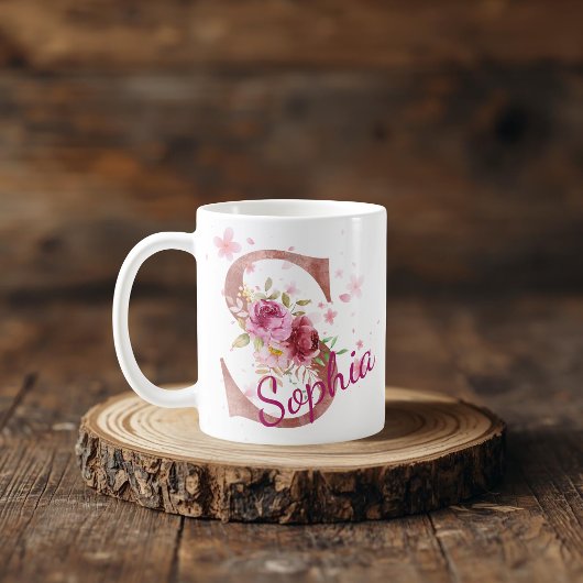 Personalized Floral Initial Mug – Letter S コーヒーマグカップ