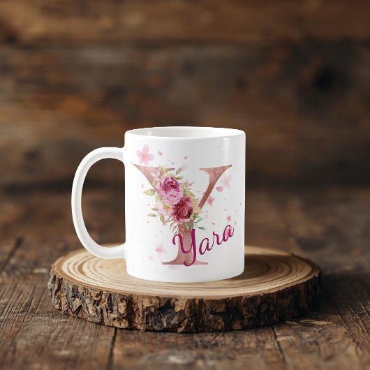 Personalized Floral Initial Mug – Letter Y コーヒーマグカップ