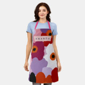 Personalized Funky Red and Pink Flower Design エプロン (着用した状態)