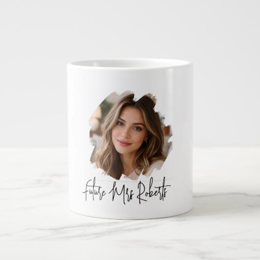 Personalized Future Mrs- Bride to Be Engagement ジャンボコーヒーマグカップ (正面)