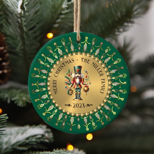 Personalized Gold Green Christmas Nutcracker セラミックオーナメント