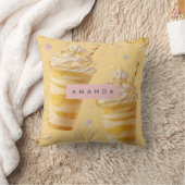 Personalized Golden Caramel Swirl Milkshake クッション (ブランケット)