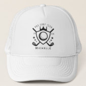 Personalized Golf Club Name Classic Trucker Hat キャップ (正面)