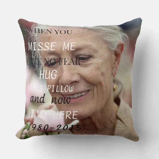 “Personalized Grandma Memorial Pillow クッション (正面)