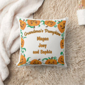 Personalized Grandma’s Pumpkins Halloween Pillow クッション (ブランケット)