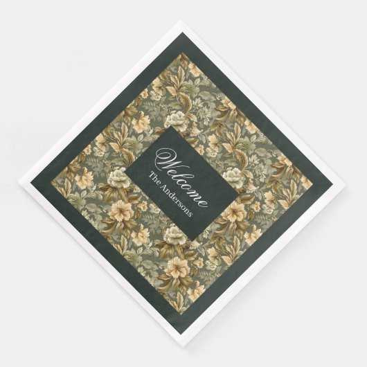 Personalized Green Napkins Elegant Floral Touch (コーナー)