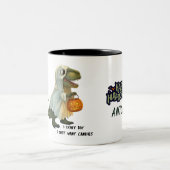 Personalized Halloween Dinosaur Mug ツートーンマグカップ (中央)