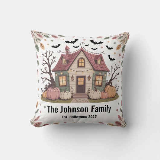 Personalized Halloween Haunted House Family Name クッション (正面)