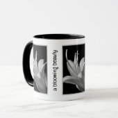 Personalized Hosta Flower in Black and White マグカップ (正面左)