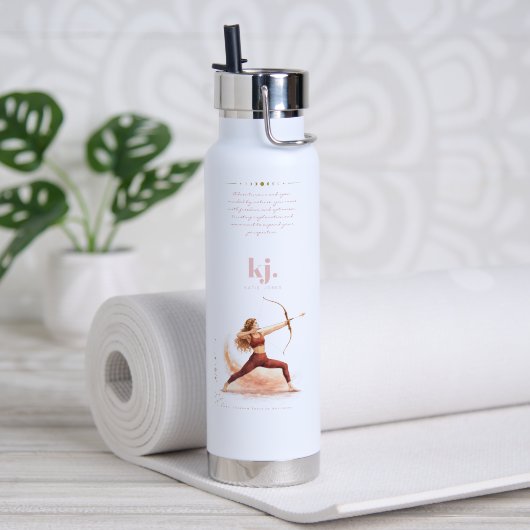 Personalized Illustrated Sagittarius Zodiac Quote ウォーターボトル (ヨガ (回転後))