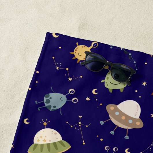 Personalized Kids' Alien & Spaceship ビーチタオル (インサイチュ)