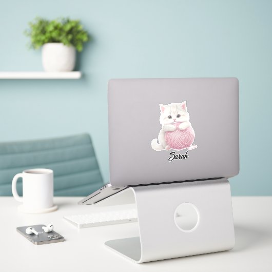 Personalized | Kitten Yarn Play Time Sticker シール (デスク上のノートパソコン)