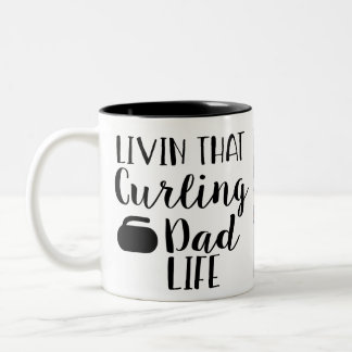 Personalized Living that Curling Dad Life Photo  ツートーンマグカップ