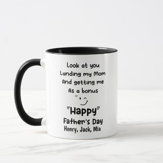 Personalized Look At You Landing My Mom Father day マグカップ (左)