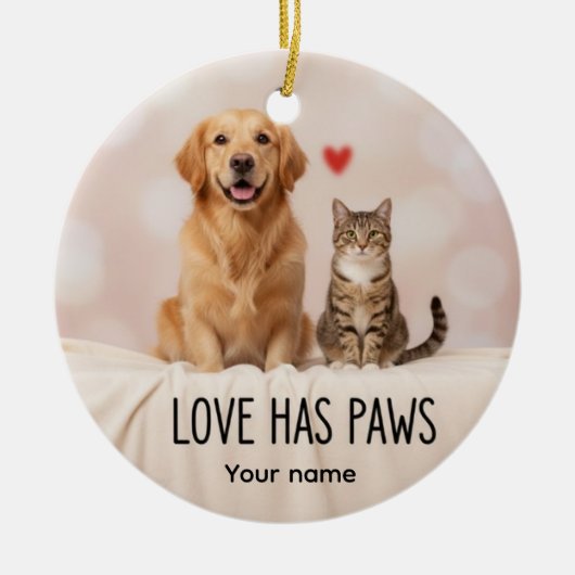 Personalized Love Has Paws Dog & Cat Ornament セラミックオーナメント (正面)