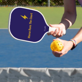 Personalized Mama Runs The Court Pickleball Mom ピックルボールラケット