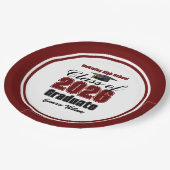 Personalized Maroon Class of 2026 Graduation Party ペーパープレート (アングル)