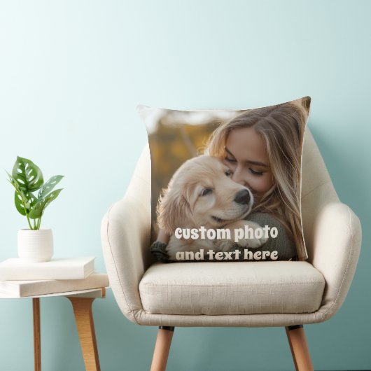 "Personalized Memorial Pillow Girl Hugging Dog" クッション (椅子)