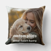 "Personalized Memorial Pillow Girl Hugging Dog" クッション (正面)