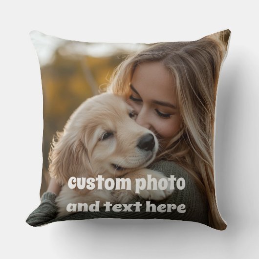 "Personalized Memorial Pillow Girl Hugging Dog" クッション (正面)