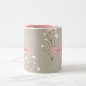 Personalized Minimal Beige Floral Design ツートーンマグカップ (中央)