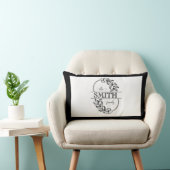 Personalized Modern Floral Family Name Monogram ランバークッション (椅子)
