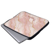 Personalized Modern Rose Quartz Marble Gold Glitte ラップトップスリーブ (正面下部)