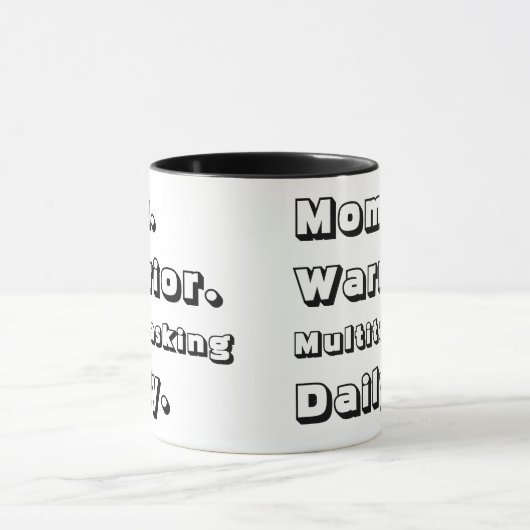 Personalized Mom Warrior Multitasking Daily Black  マグカップ (中央)