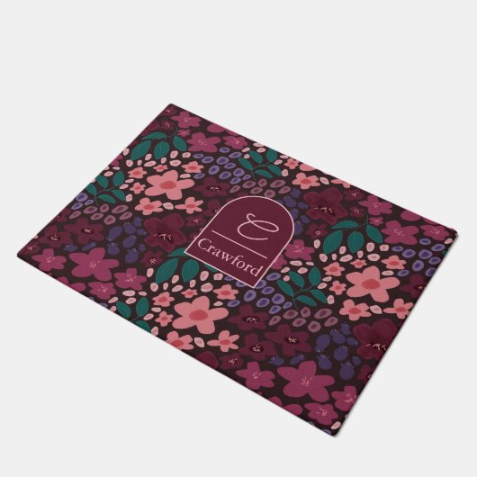 Personalized Monogram Moody Floral ドアマット (アングル)