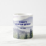 Personalized Mountain Themed コーヒーマグカップ<br><div class="desc">A great gift for someone who lives in or longs for the mountains. A personalized mug with a watercolor mountain theme. A scenic and artistic natural view that would be a great gift for someone who lives in the mountains or loves this type of terrain. Design by Night Owl's Menagerie,...</div>