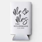 Personalized Mr. And Mrs. Wedding スリム缶クーラー (裏面)