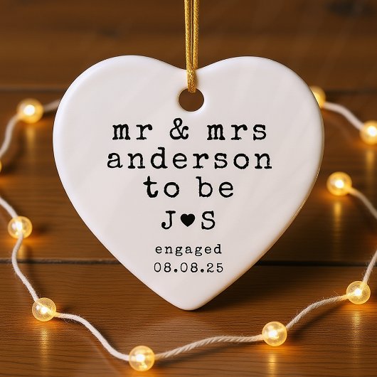 Personalized Mr & Mrs Typography Engaged セラミックオーナメント