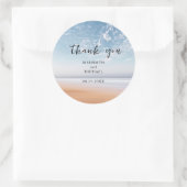 Personalized Multicolor Beach Scene Dated  ラウンドシール (バッグ)