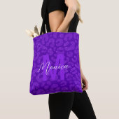 Personalized Name Stylish Purple Glitter Leopard  トートバッグ (クローズアップ)