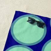 Personalized Navy Mint Polka Dot Pattern Modern  ビーチタオル (インサイチュ)