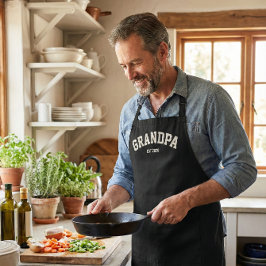 Personalized New Grandpa Est Date Father's Day エプロン