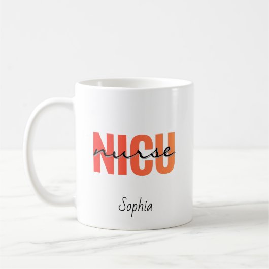 Personalized NICU Nurse Bold Typography コーヒーマグカップ (左)