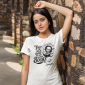 Personalized No Such Thing As Too Many Books Tシャツ