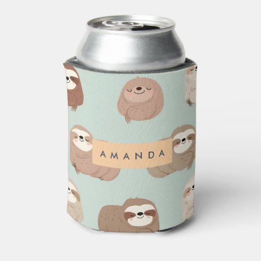 Personalized Pastel Adorable Sloth Pattern 缶クーラー (缶裏面)
