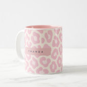 Personalized Pastel Blush Pink Leopard Print ツートーンマグカップ (正面左)