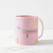 Personalized Pastel Pink Sprinkle Confetti ツートーンマグカップ (正面右)