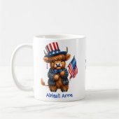 Personalized Patriotic Baby Highland Cow コーヒーマグカップ (左)