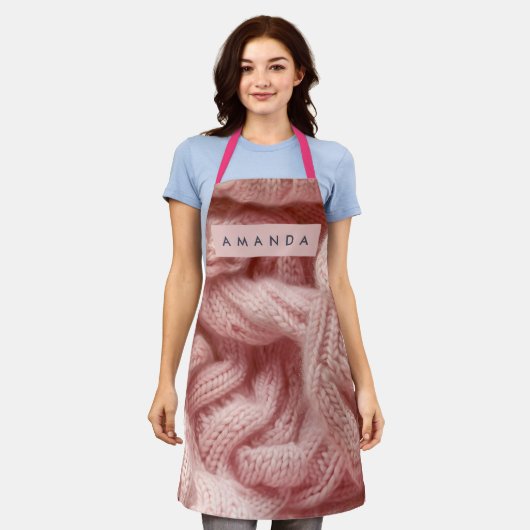 Personalized Personalized Pink Cable Knit  エプロン (着用した状態)