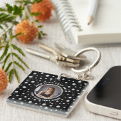 Personalized Photo with Pearls Circle on Black キーホルダー (正面右)
